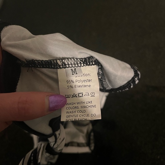 🎉Paisley Bandana Halter Top - Black and White - Picture 5 of 5